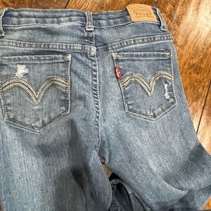 Levi’s 711 skinny distressed